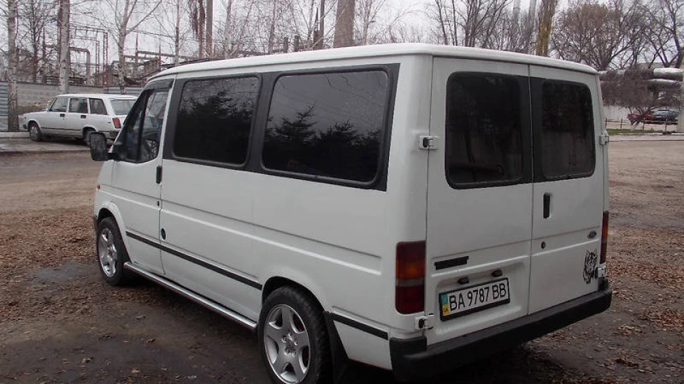 Ford Transit MULTIVAN 4
