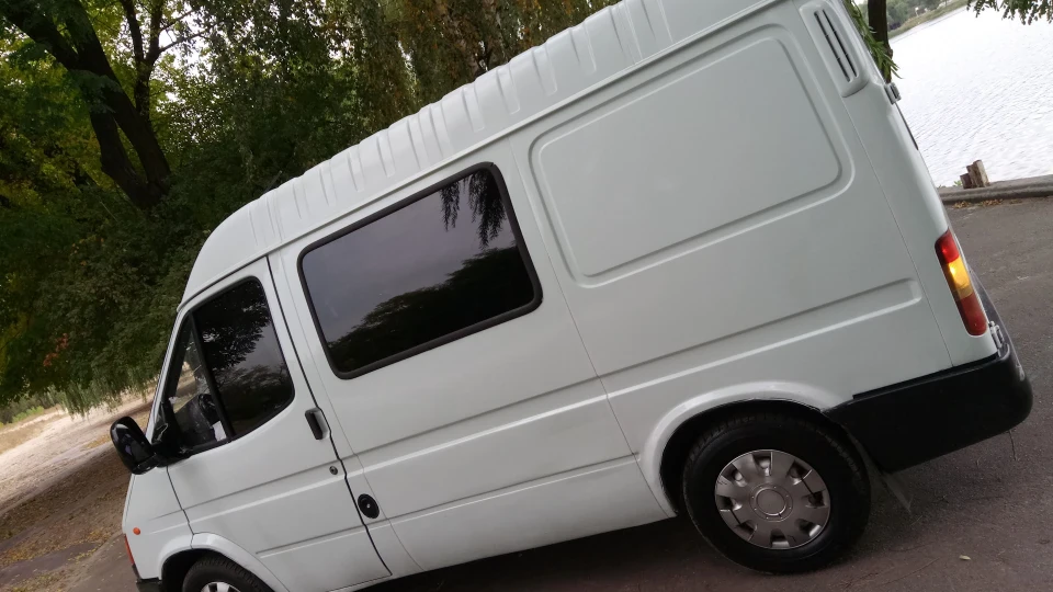 Ford Transit Скандинавська версія 4
