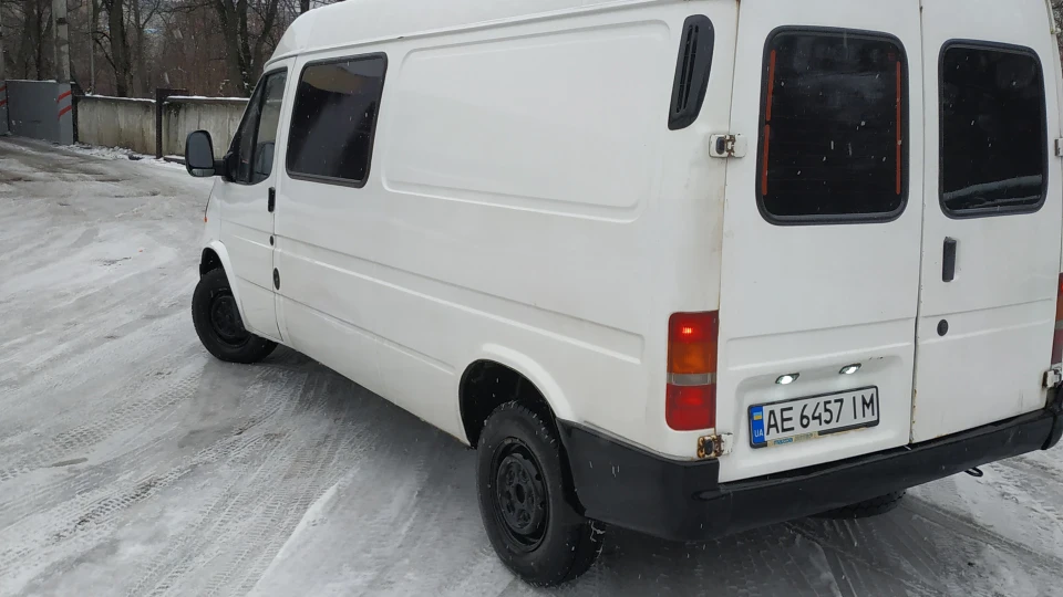 Ford Transit Спритний Старий