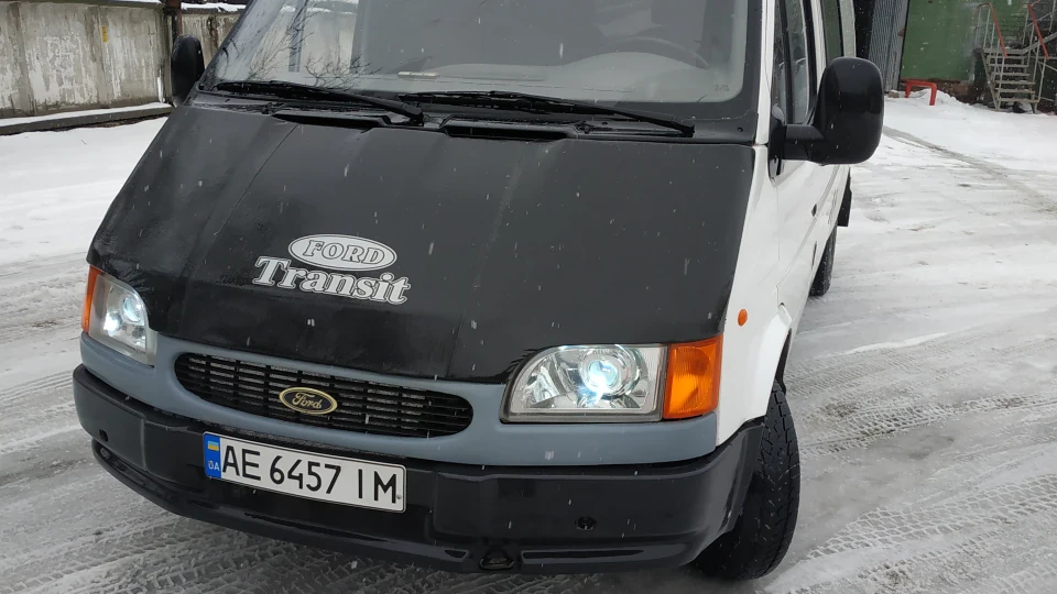 Ford Transit Спритний Старий 2