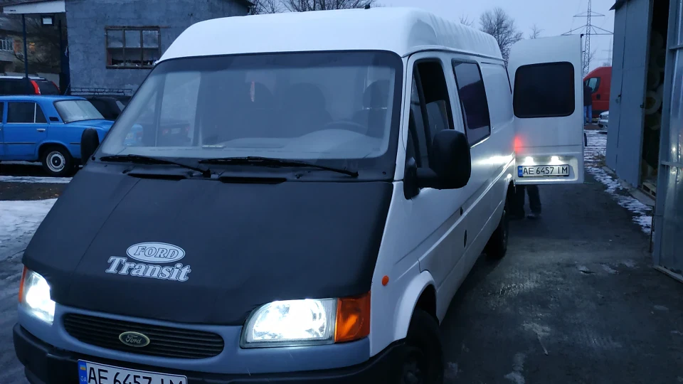 Ford Transit Спритний Старий 4