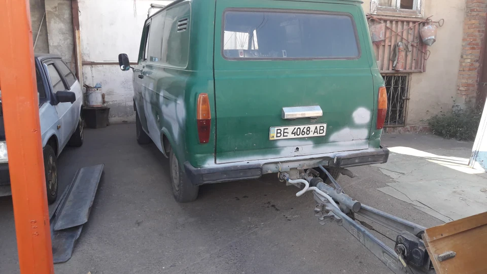 Ford Transit V8 turbo