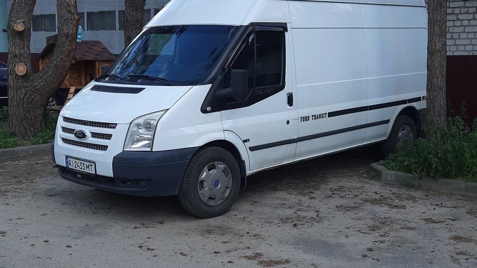 Ford Transit Холодний білий 2.2 2