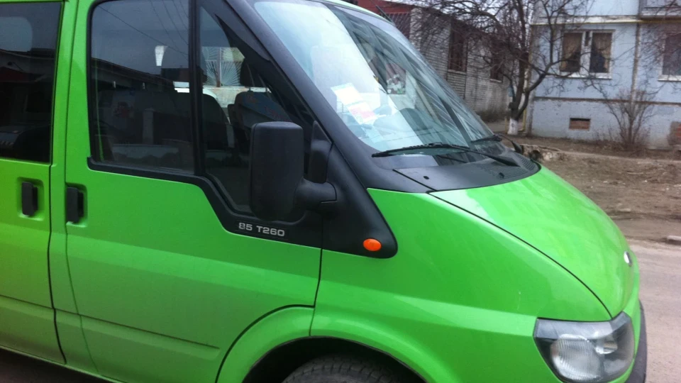 Ford Transit зелений крокодильчик