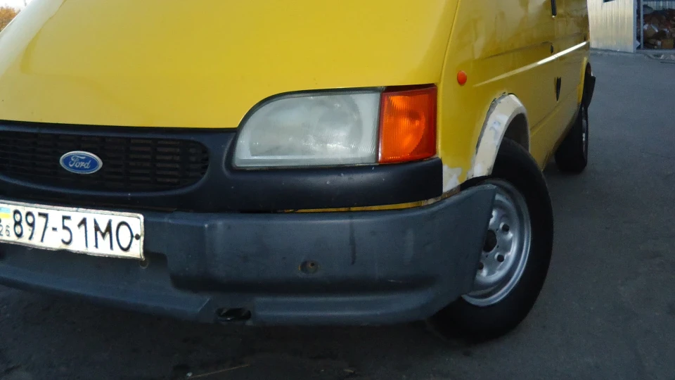 Ford Transit Жолтий M&Ms 5