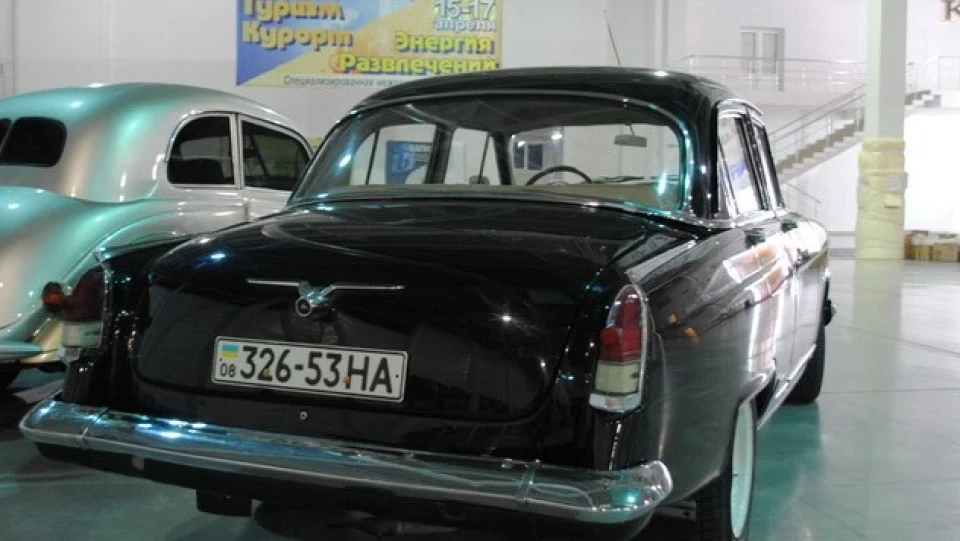 ГАЗ 21 чорна ластівка 2