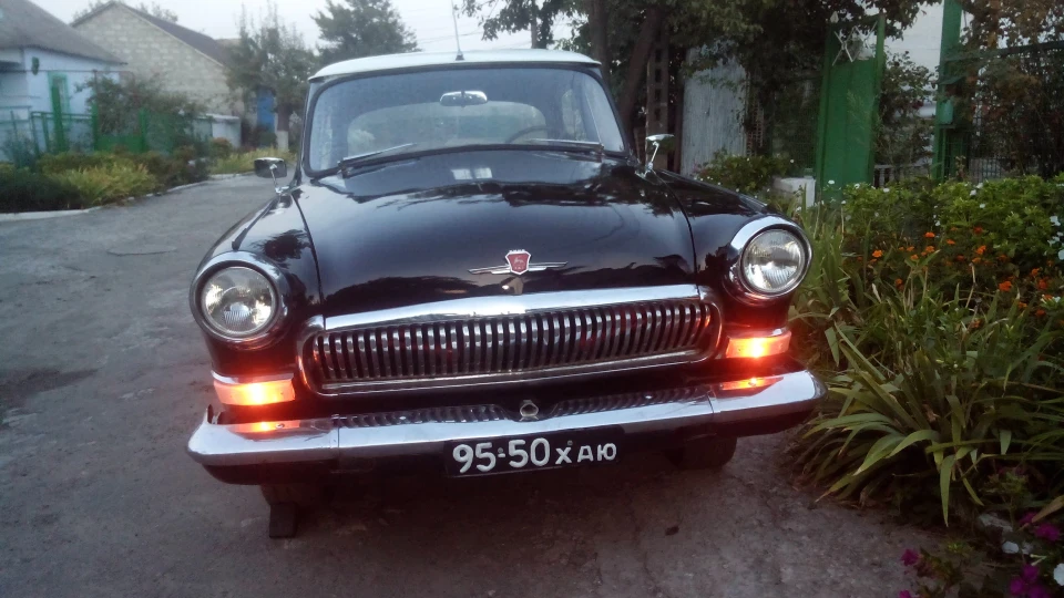 ГАЗ 21 Чорна Блискавка
