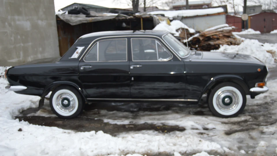 ГАЗ 24 чорна красуня 2