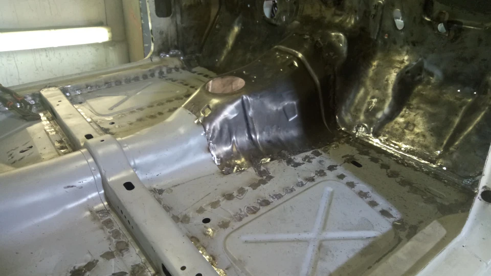 ГАЗ 24 реставрація Швидкої СРСР 5