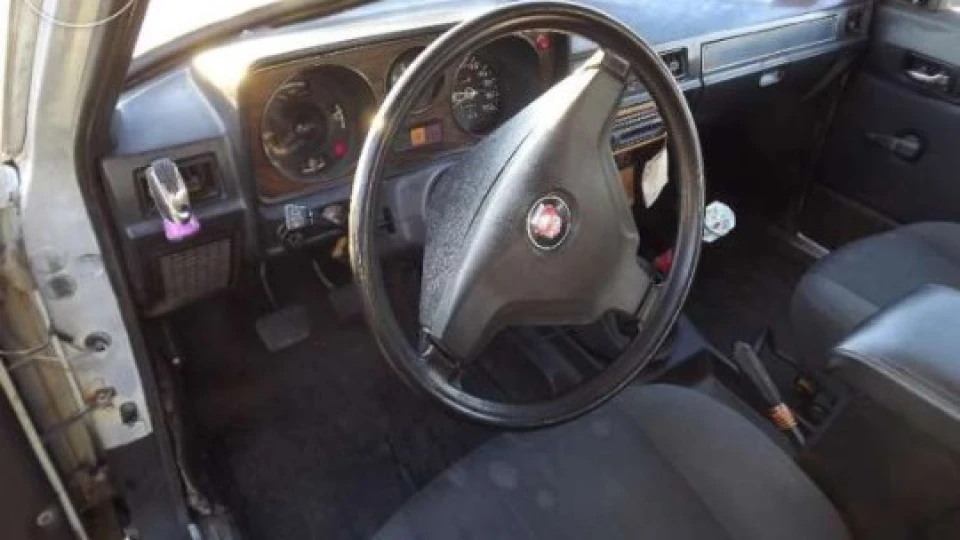 ГАЗ 24 серенький Bentley 3