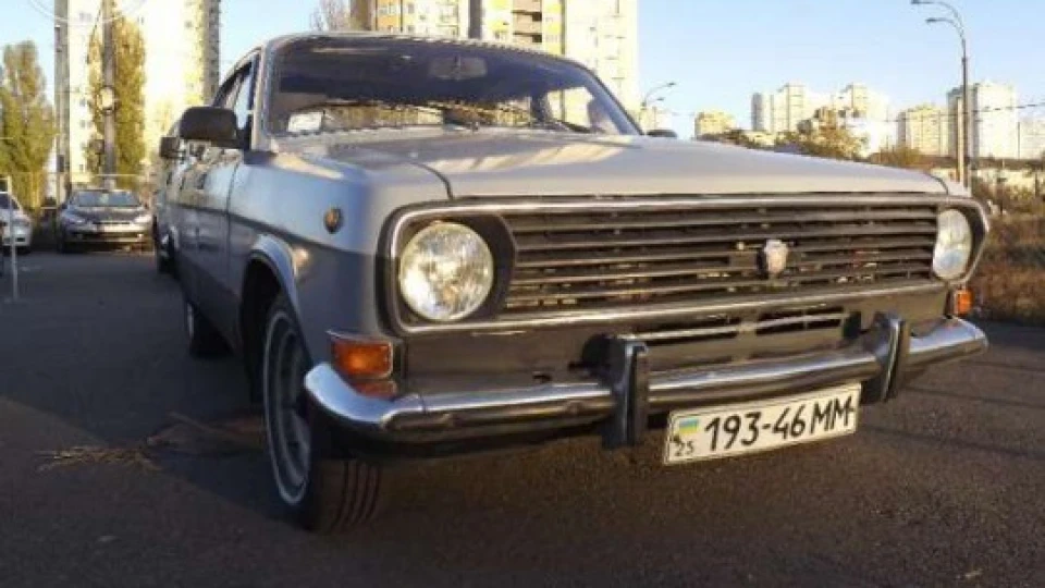 ГАЗ 24 серенький Bentley 4