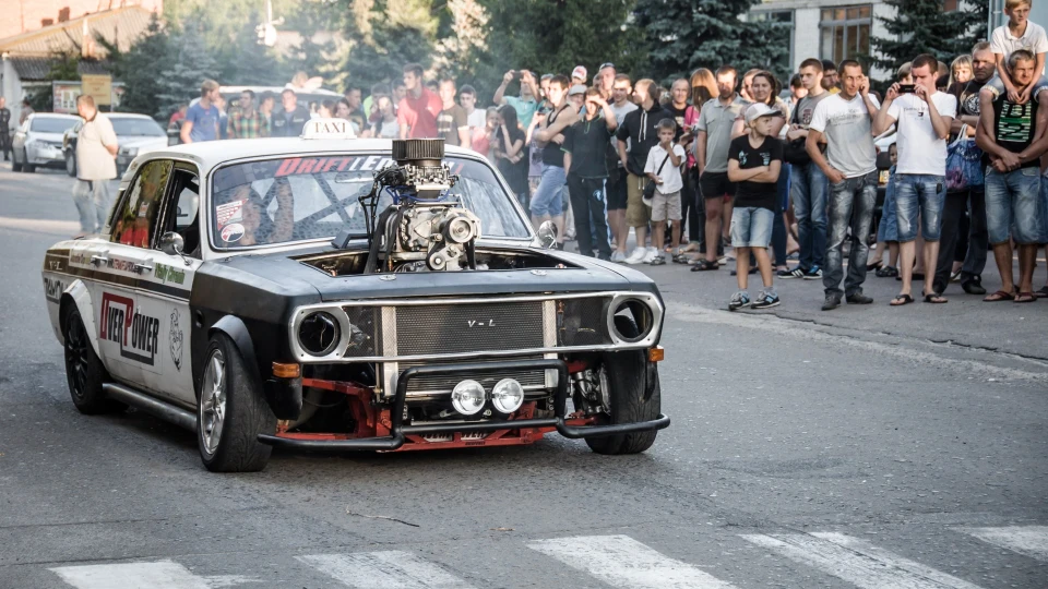 ГАЗ 24 V8 Overpower 4