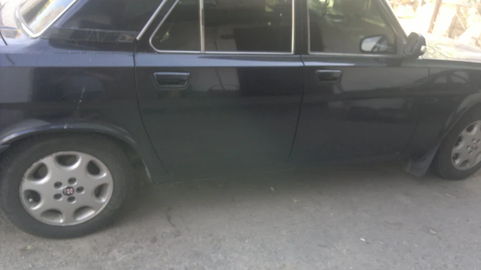 ГАЗ 31 чорний Фолг 3