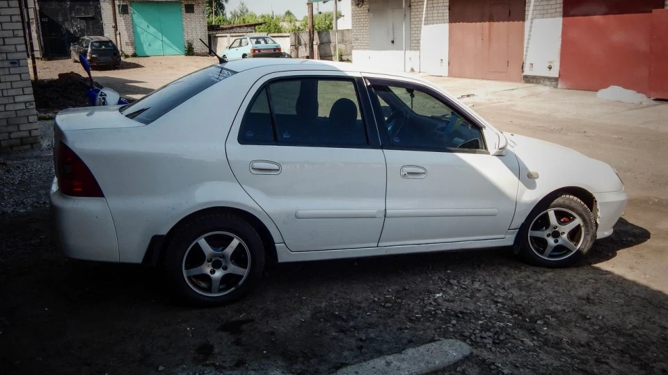 Geely CK 5