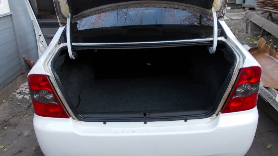 Geely CK bianco mosca 5