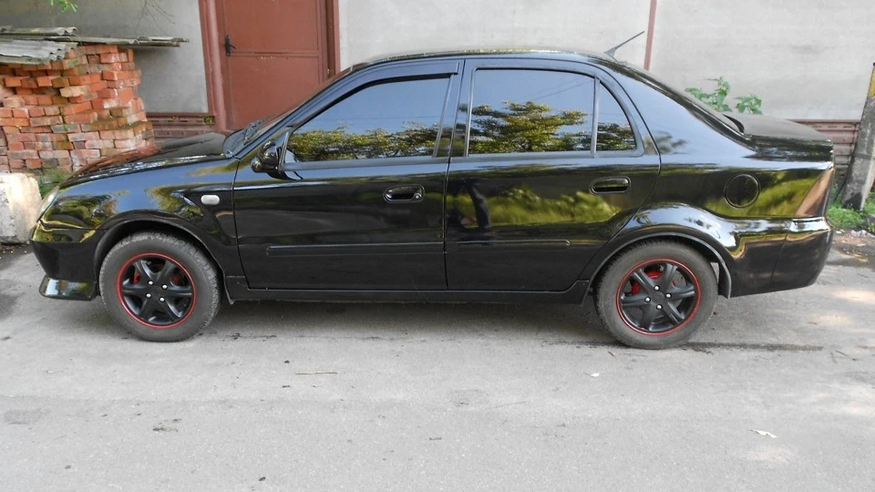 Geely CK BLACK 4