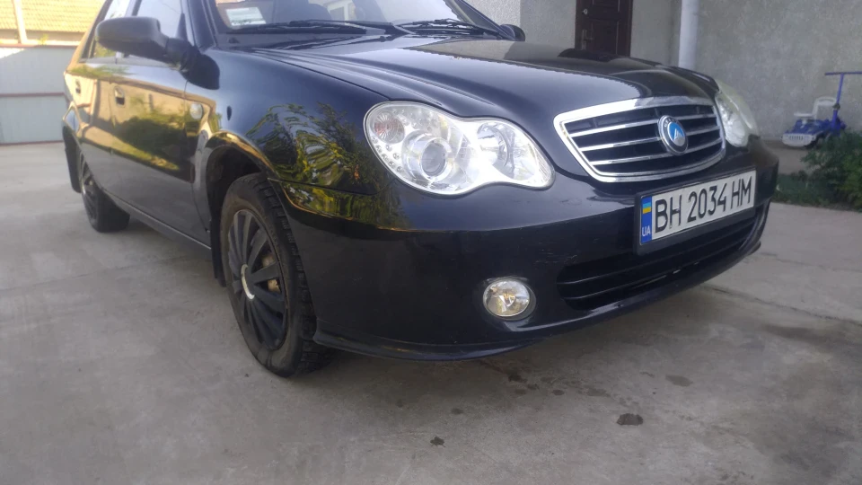 Geely CK Економічна табуретка
