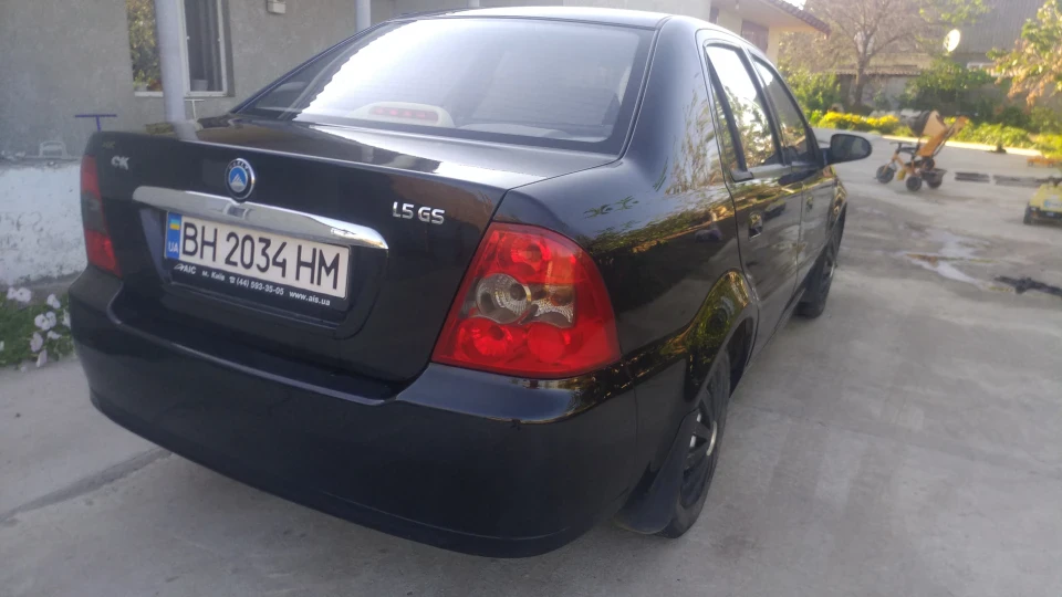 Geely CK Економічна табуретка 3