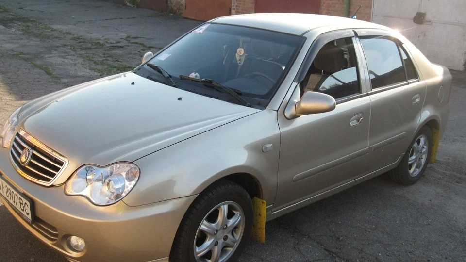 Geely CK Geely Comfort mini Mers 4