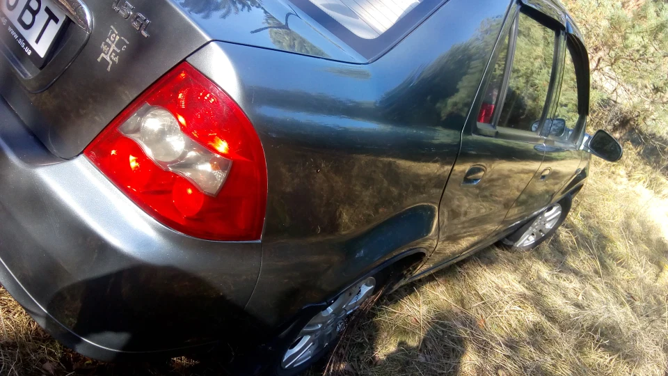 Geely CK Маленька стервочка 3