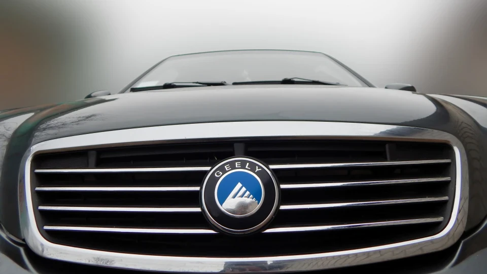 Geely CK NEW мокрий асфальт 2