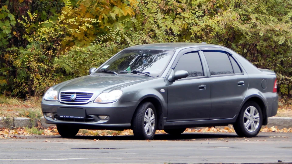 Geely CK NEW мокрий асфальт 3