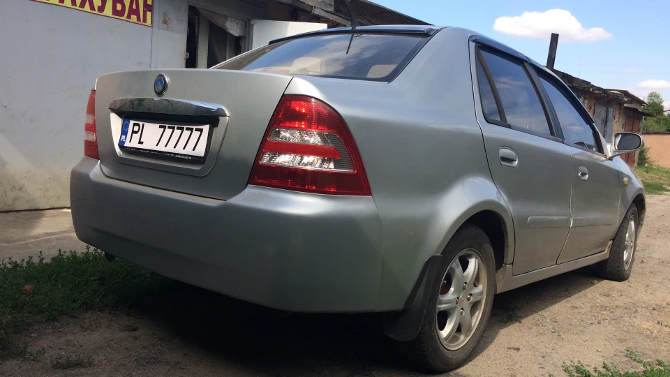 Geely CK Майже іномарка)