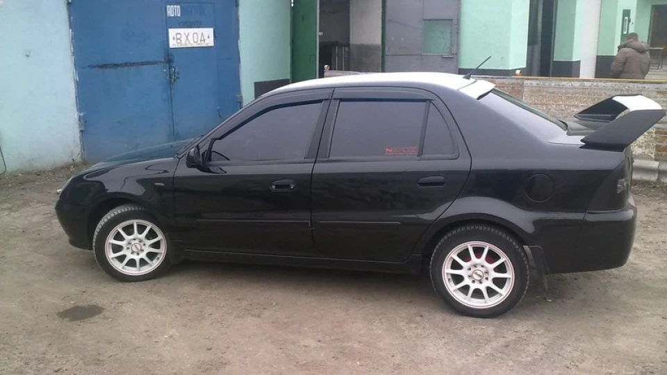 Geely CK майже субару)