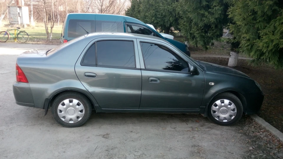 Geely CK Сіра 2