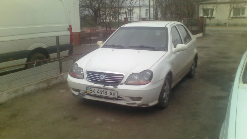 Geely CK вже не білий 2
