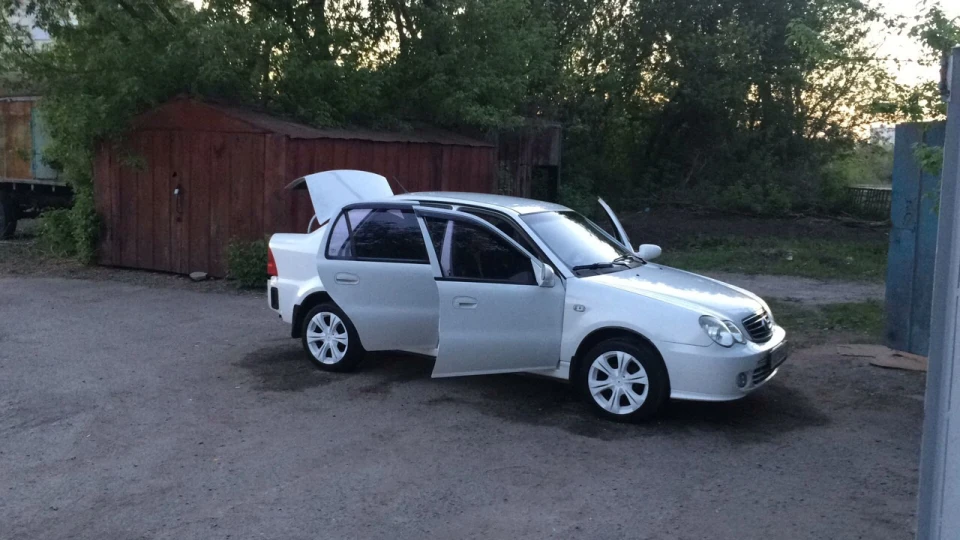 Geely CK WHITE Chinese 5