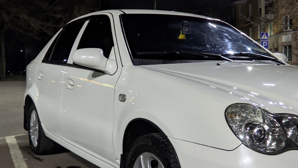 Geely CK White Emotion 3