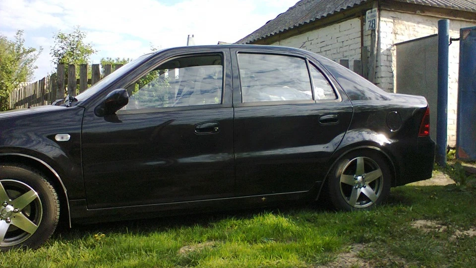 Geely CK жилібона) 3