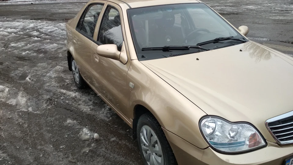 Geely CK золотце 4