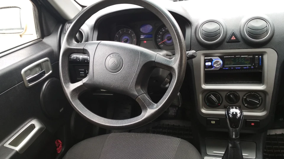 Geely CK золотце 5
