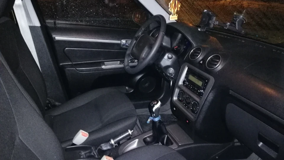 Geely CK Золотий металік 3