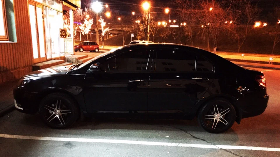Geely Emgrand 7 4