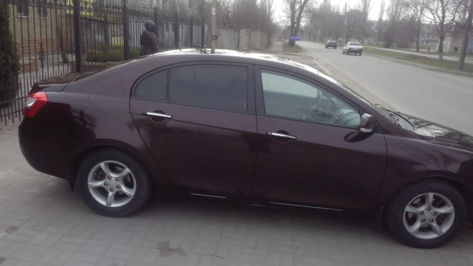 Geely Emgrand EC7 FE-1 2