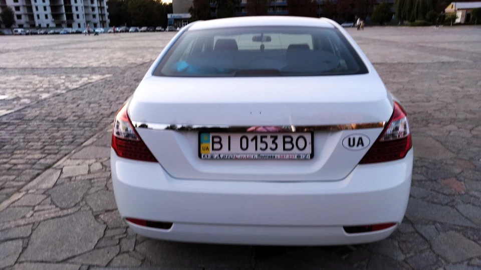 Geely Emgrand EC7 FE-1 2