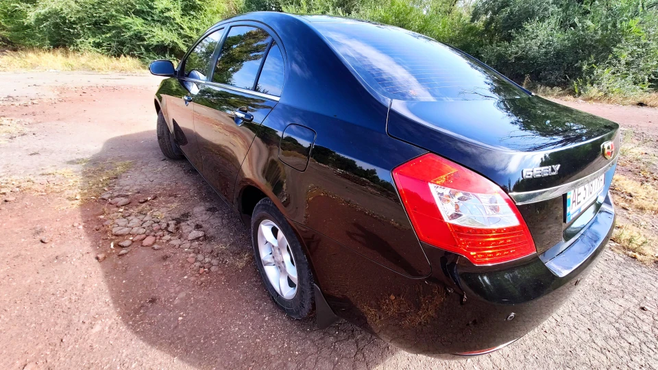 Geely Emgrand EC7 FE-1 5