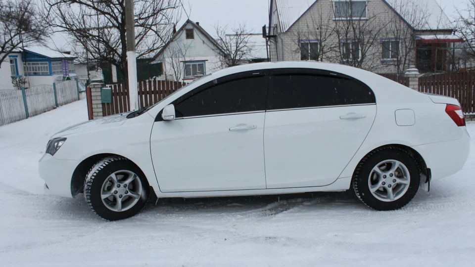 Geely Emgrand EC7 FE-1