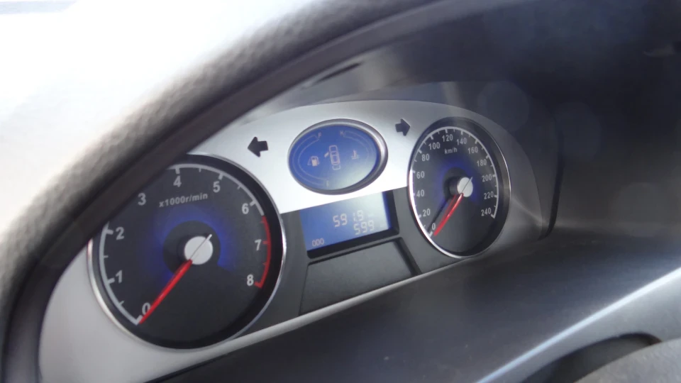 Geely Emgrand EC7 FE-1 2