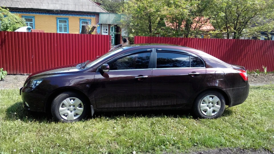 Geely Emgrand EC7 FE-1 2