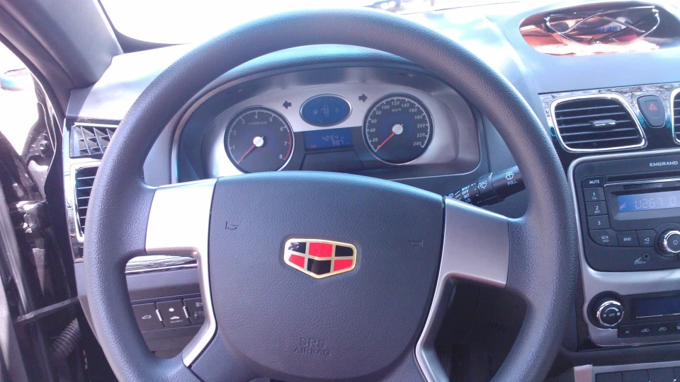 Geely Emgrand EC7 FE-1 2