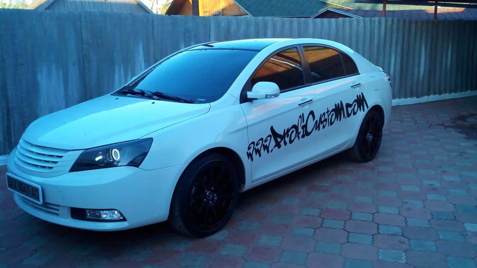 Geely Emgrand EC7 FE-1 Білосніжка) 1.8 варіатор