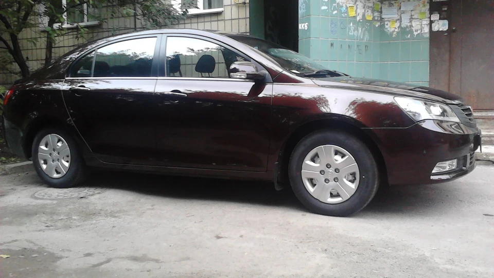 Geely Emgrand EC7 FE-1 Емачка, Base 3