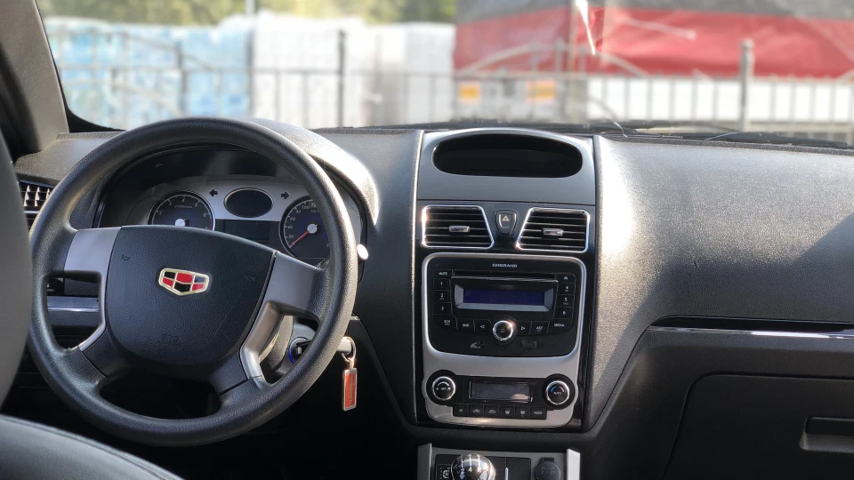 Geely Emgrand EC7 FE-1 ЭМИКА 3