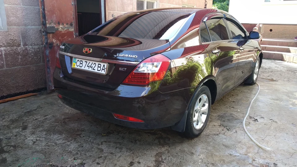 Geely Emgrand EC7 FE-1 Шоколадка 2
