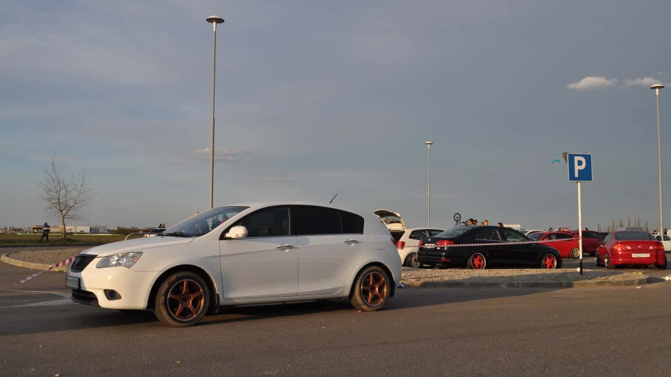 Geely Emgrand EC7 RV 5