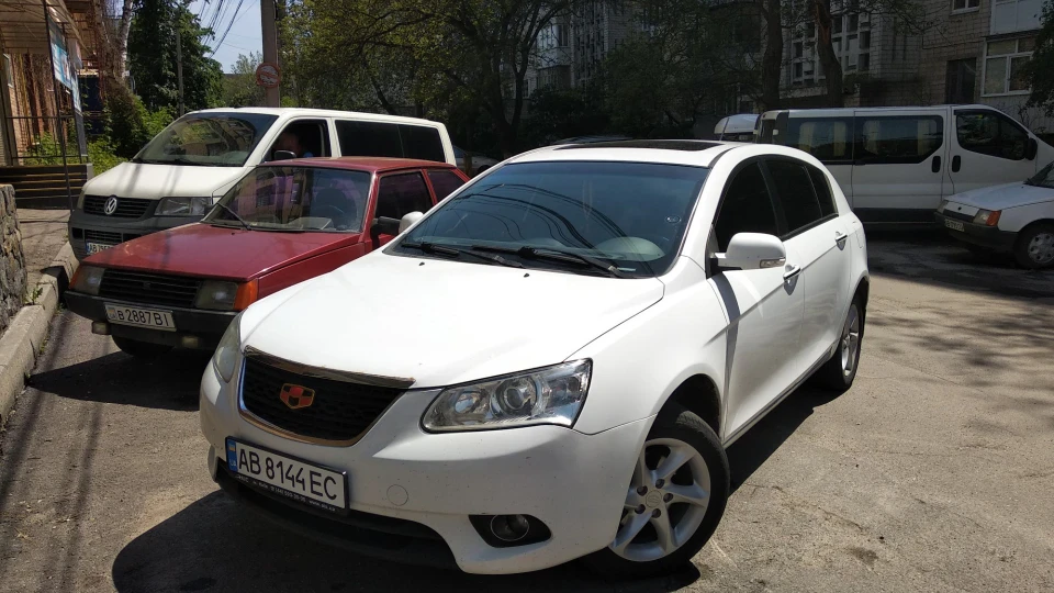 Geely Emgrand EC7 RV